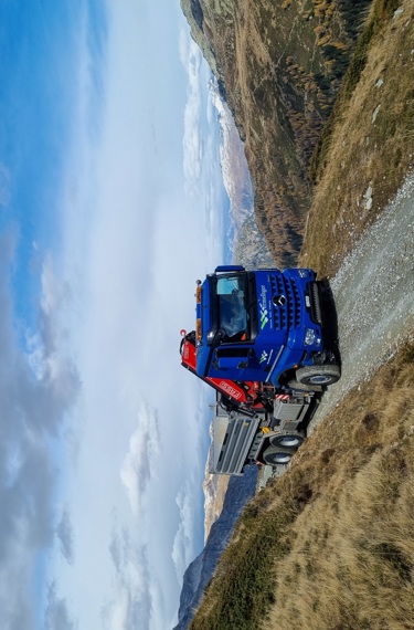 Transport und Aufrichten am Splügenpass